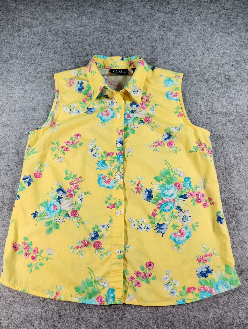 Crazy Horse Liz Claiborne Sleeveless Floral Button-Down Shirt in Yellow Large